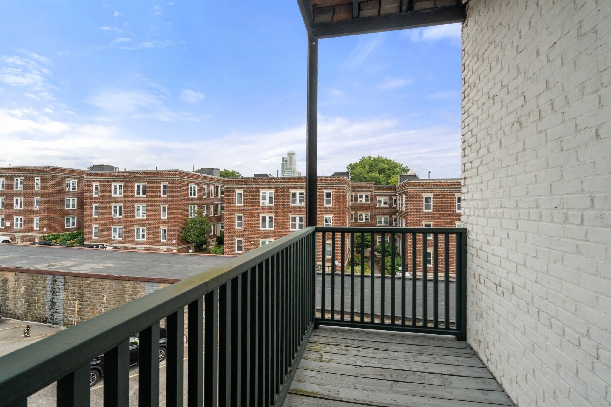 61 Thatcher St # 5A