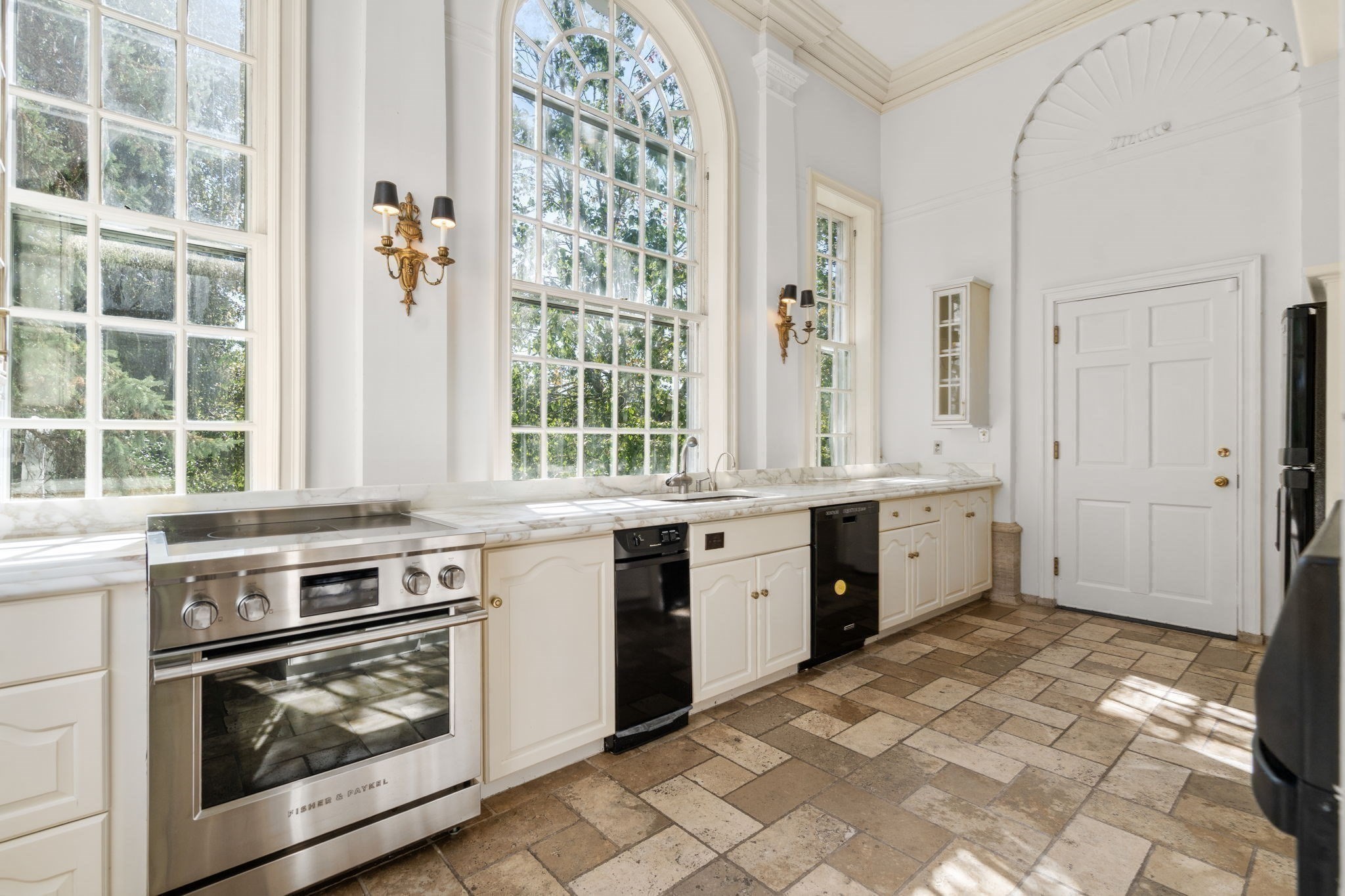 15 Catlin Road
