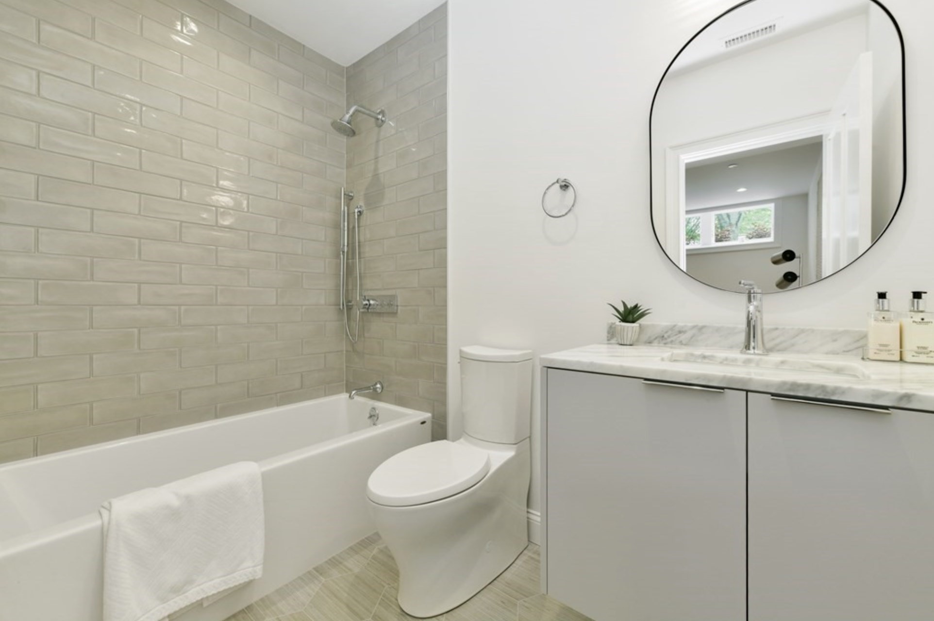 15 Pleasant St # 1