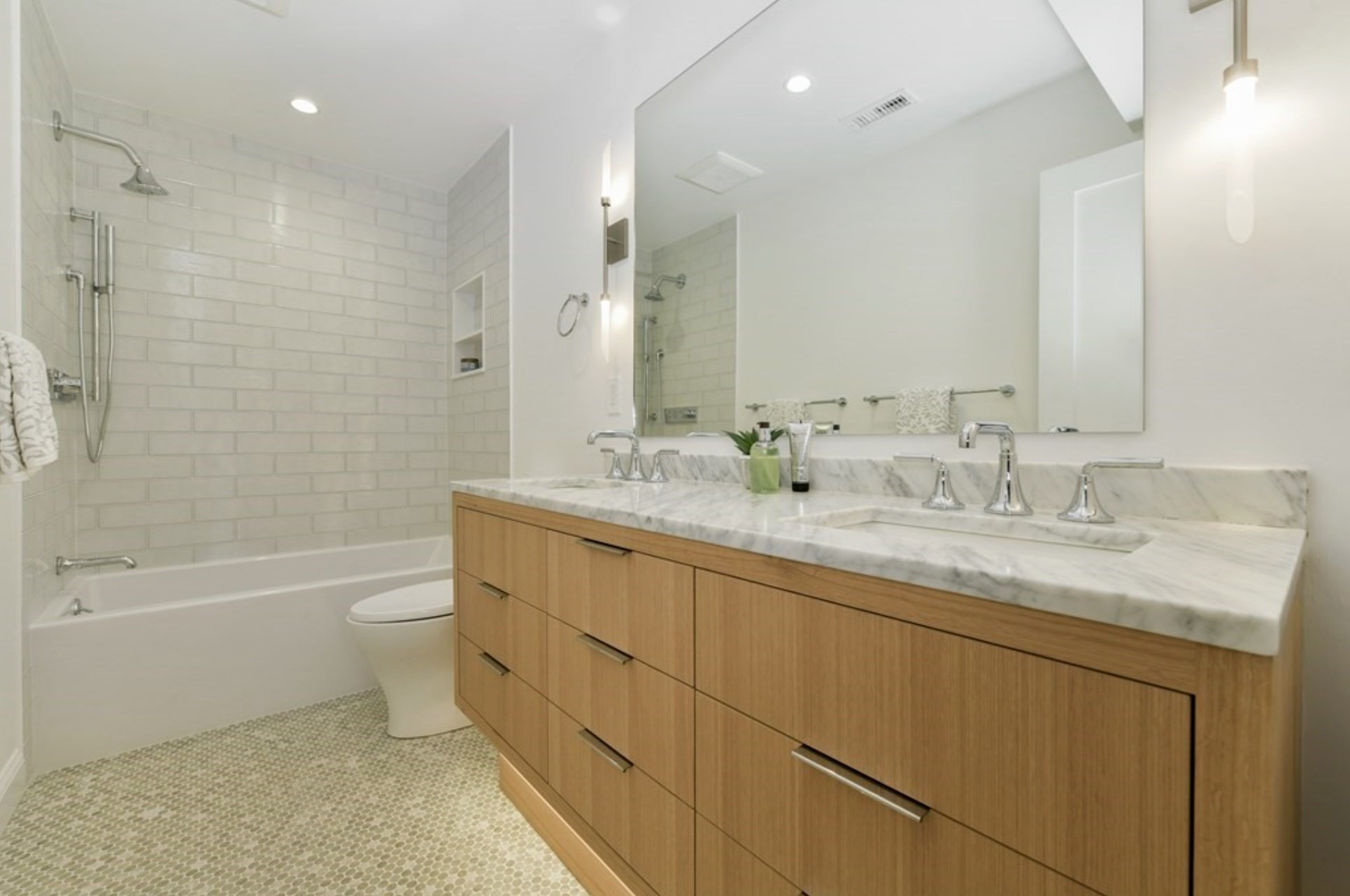 15 Pleasant St # 1