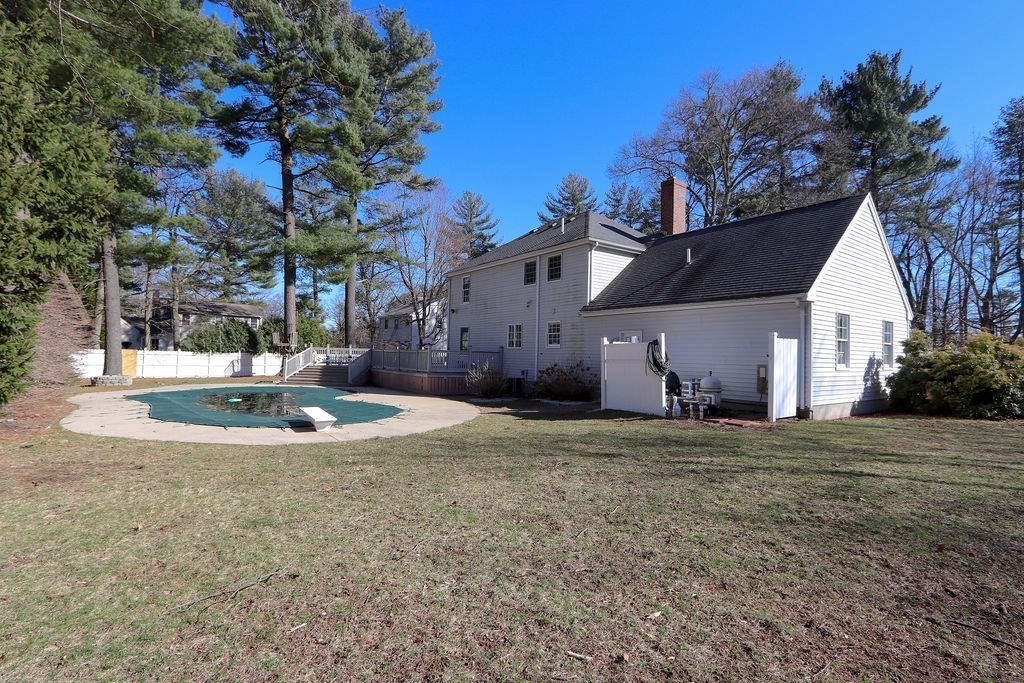 19 Crest Rd