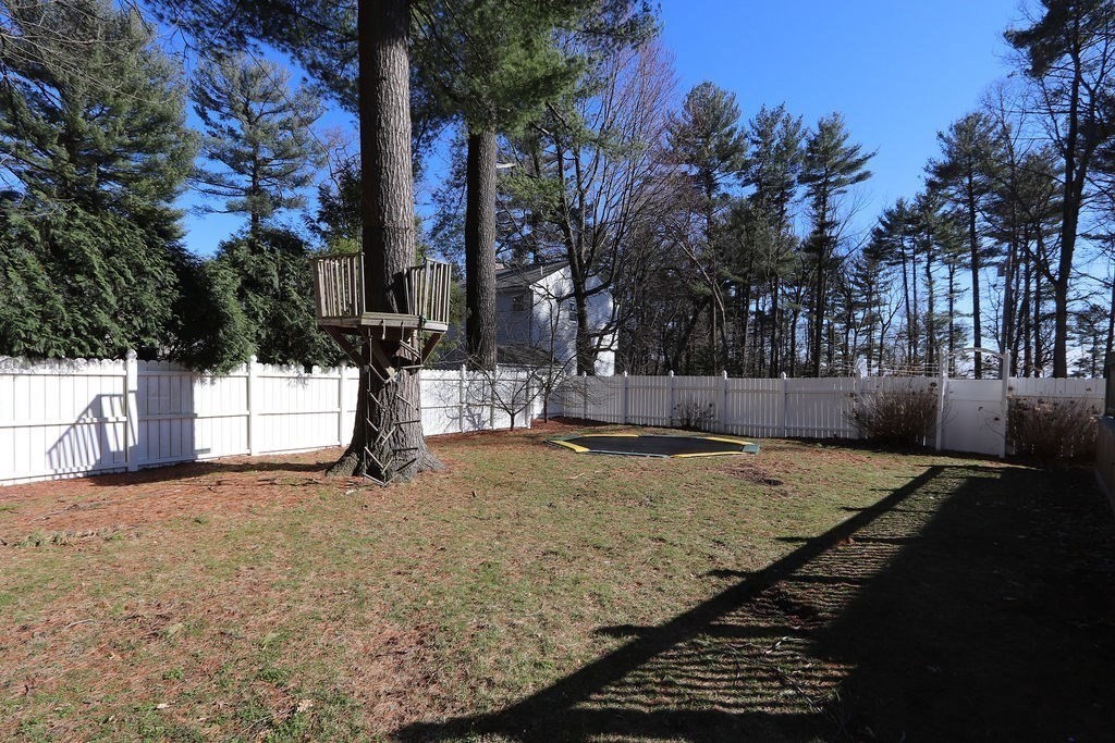 19 Crest Rd