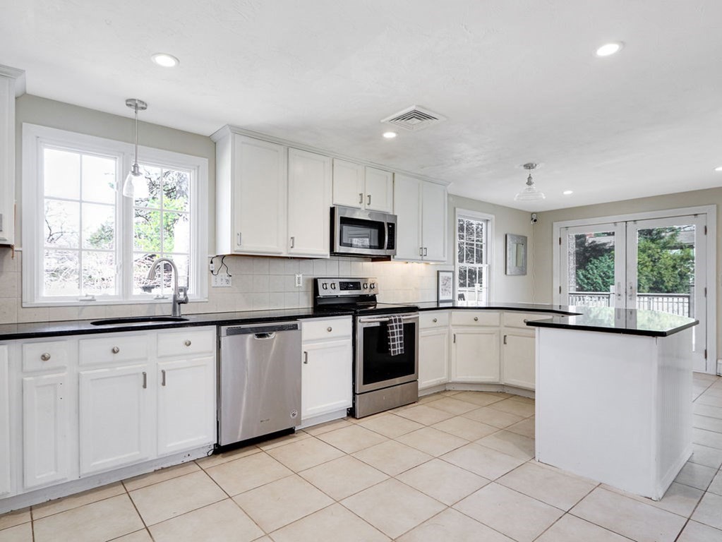 19 Crest Rd