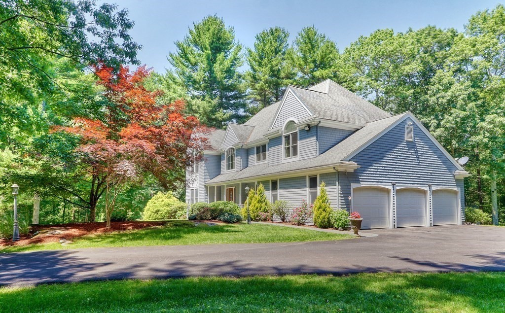 12 Pettees Pond Lane