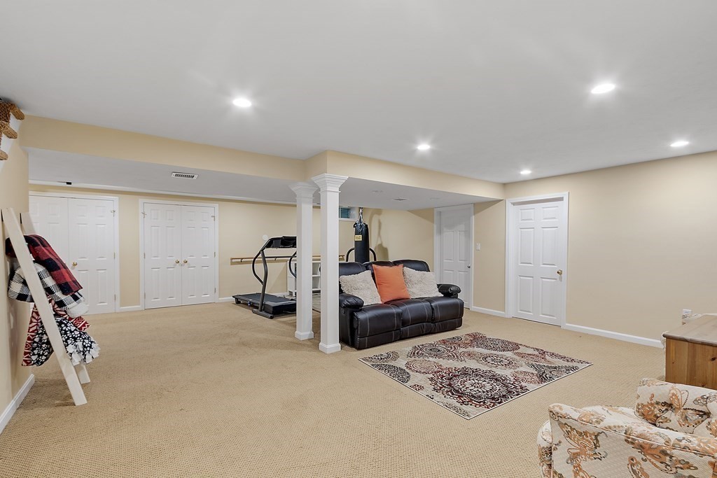 239 S Bolton Rd