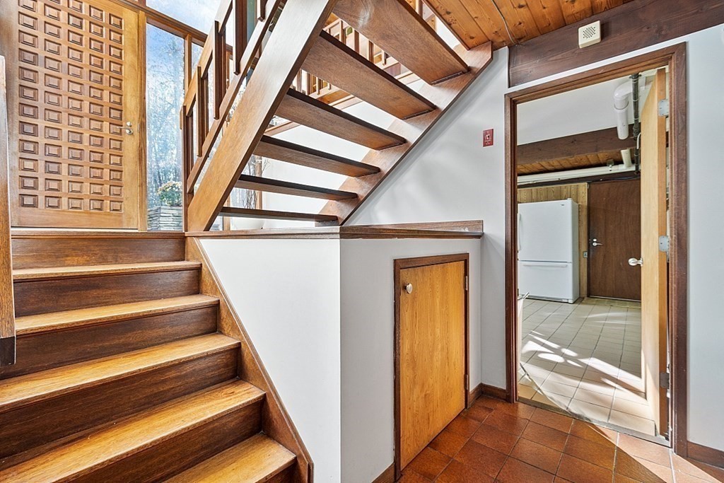 16 Stoney Gate