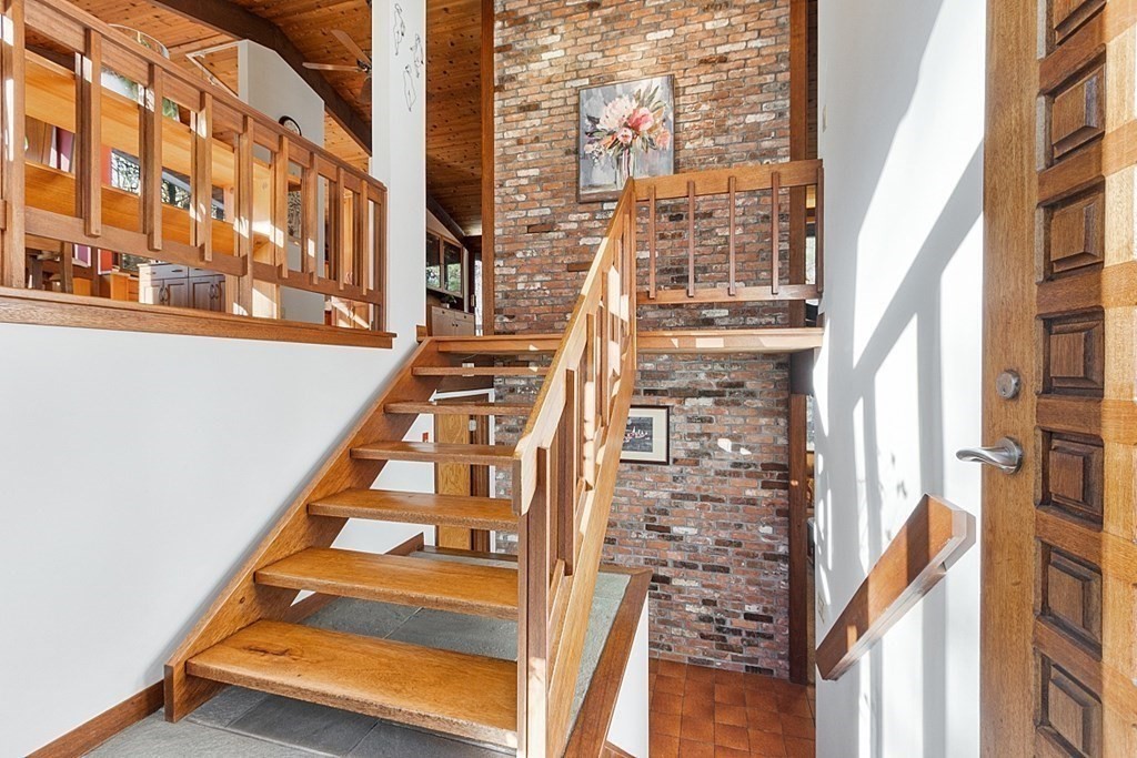 16 Stoney Gate