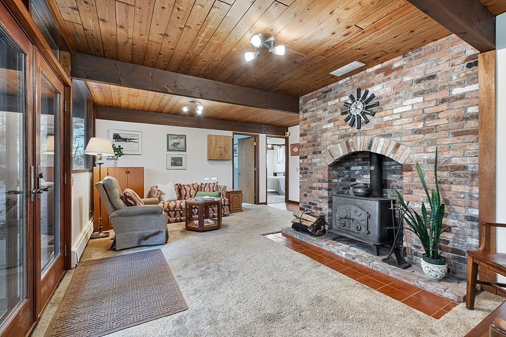 16 Stoney Gate