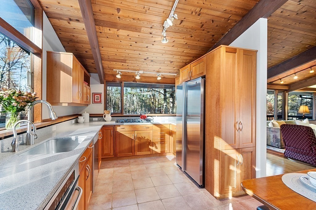 16 Stoney Gate
