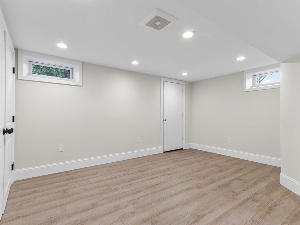 11 Cooper Road
