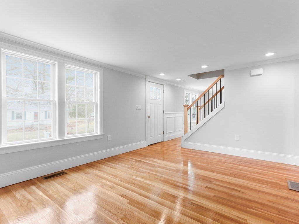 11 Cooper Road