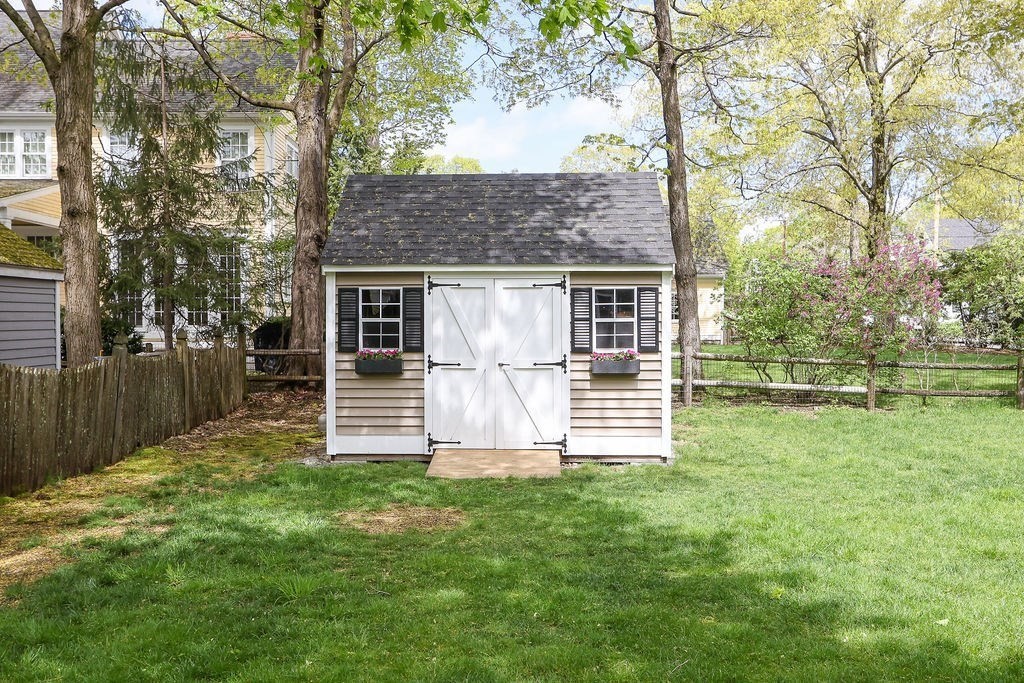 17 South Lincoln Street