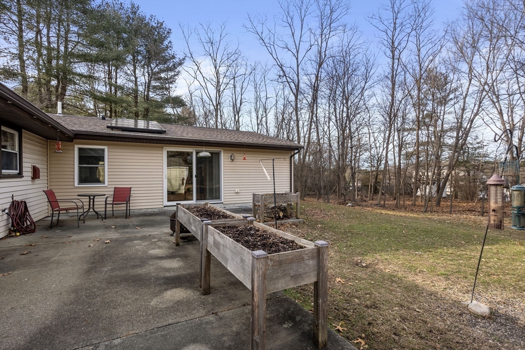 16 Daniels Rd