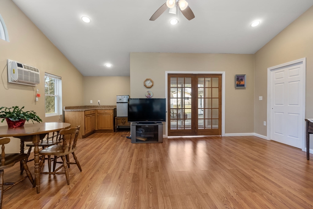 16 Daniels Rd