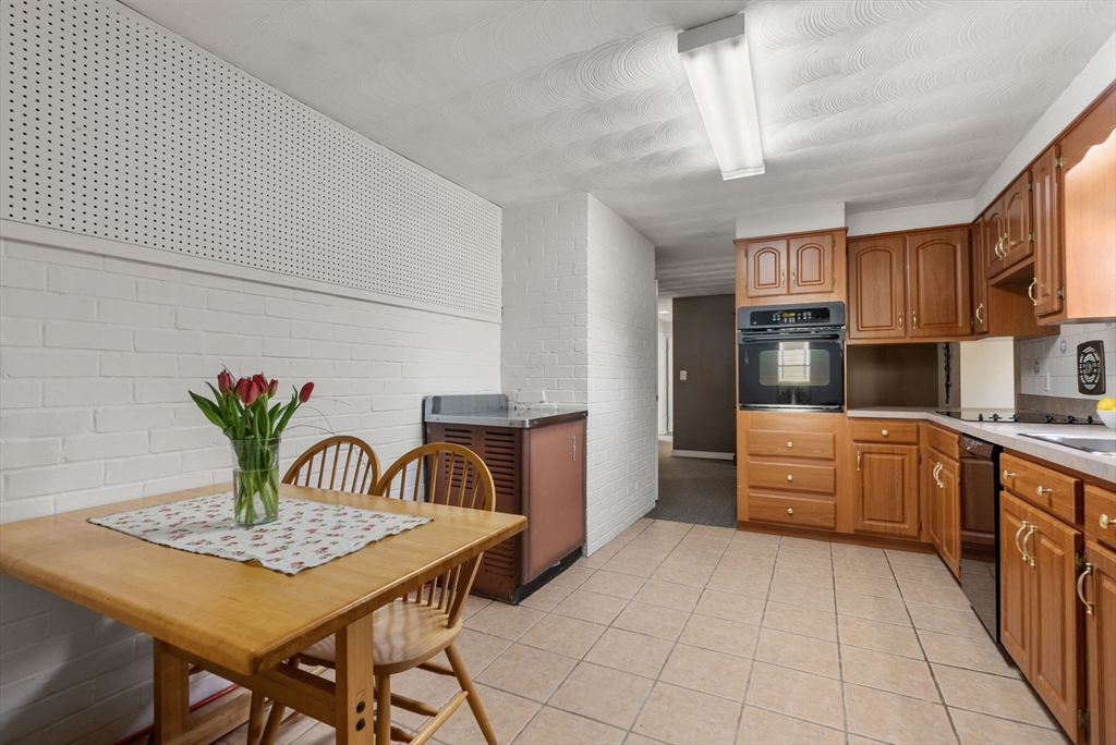 16 Daniels Rd