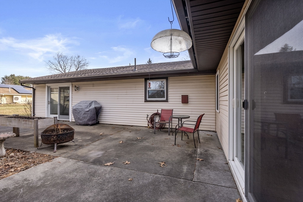 16 Daniels Rd