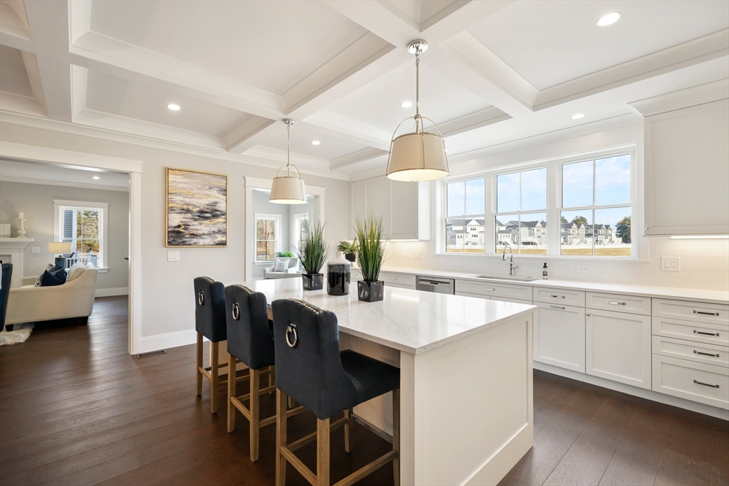 8 Wayside Court