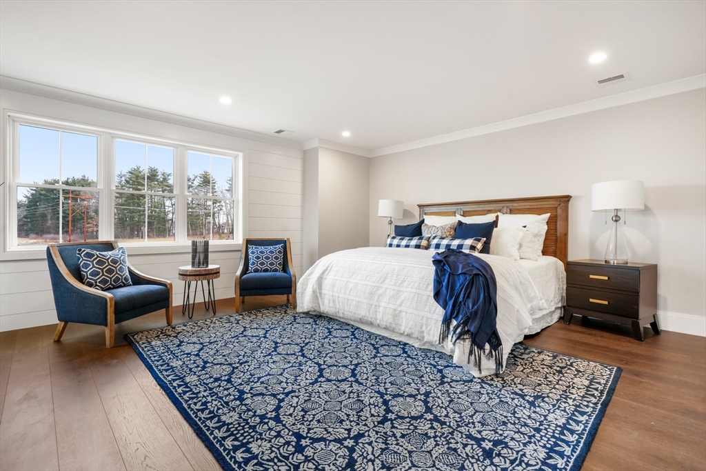 8 Wayside Court