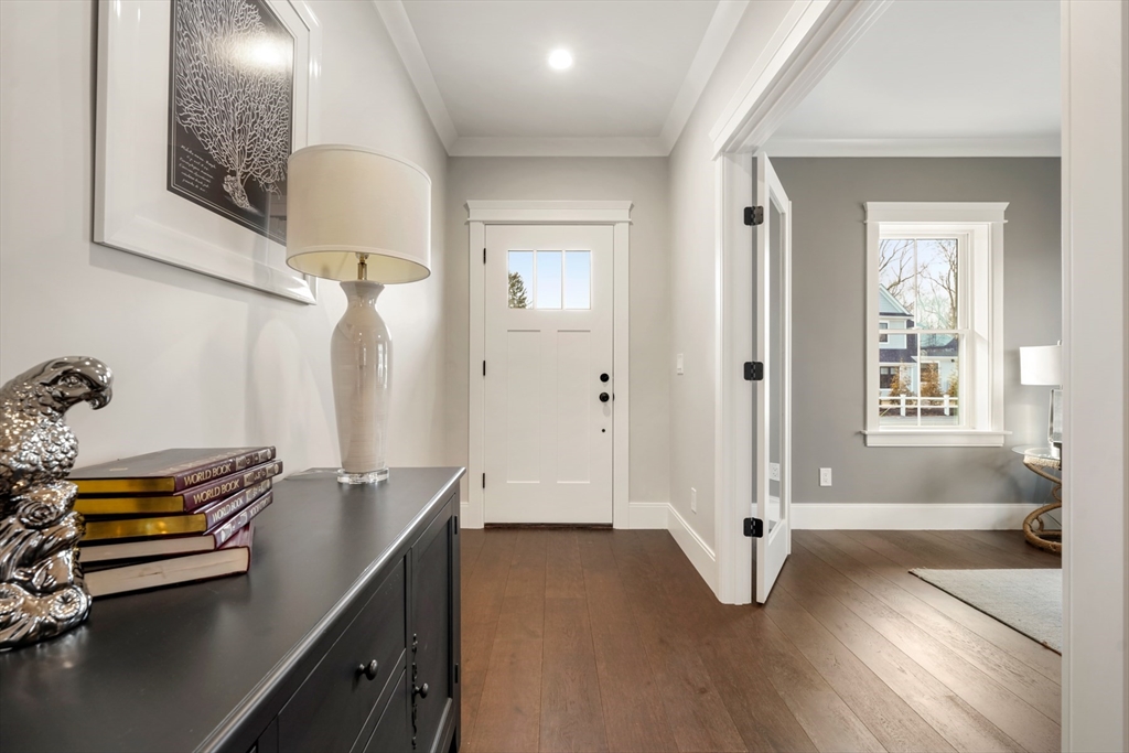 8 Wayside Court