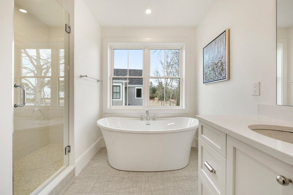 8 Wayside Court