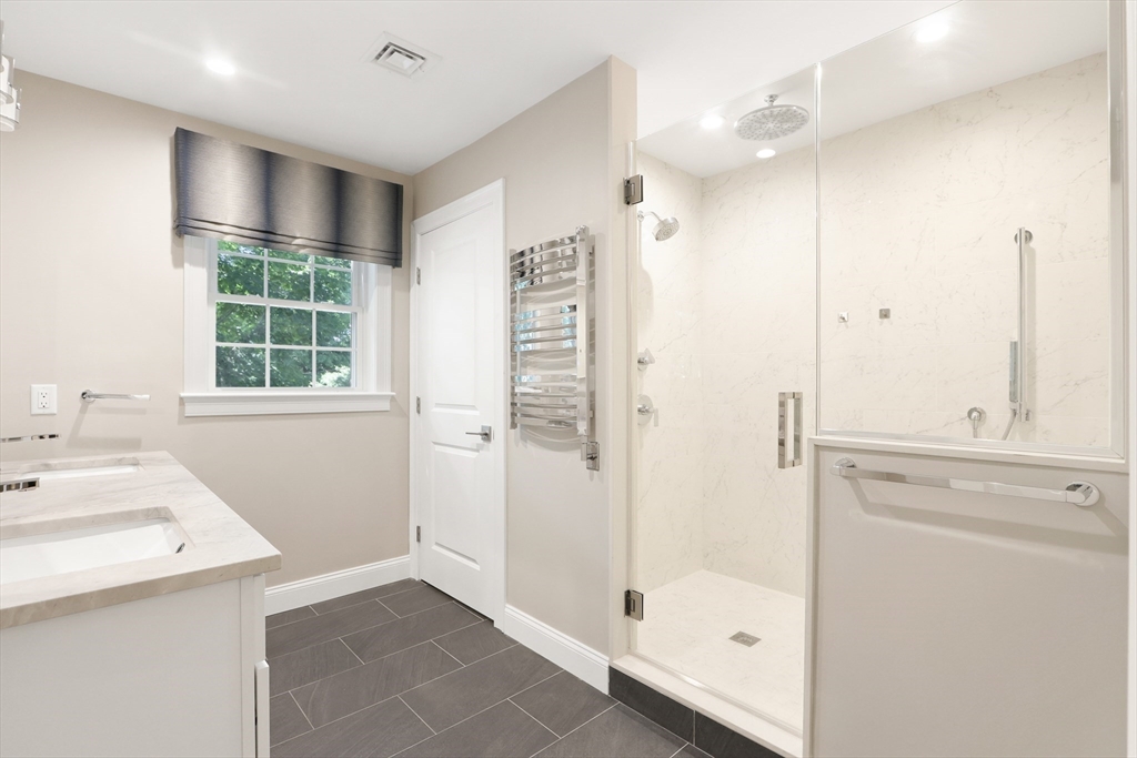 31 Wellesley Avenue # B