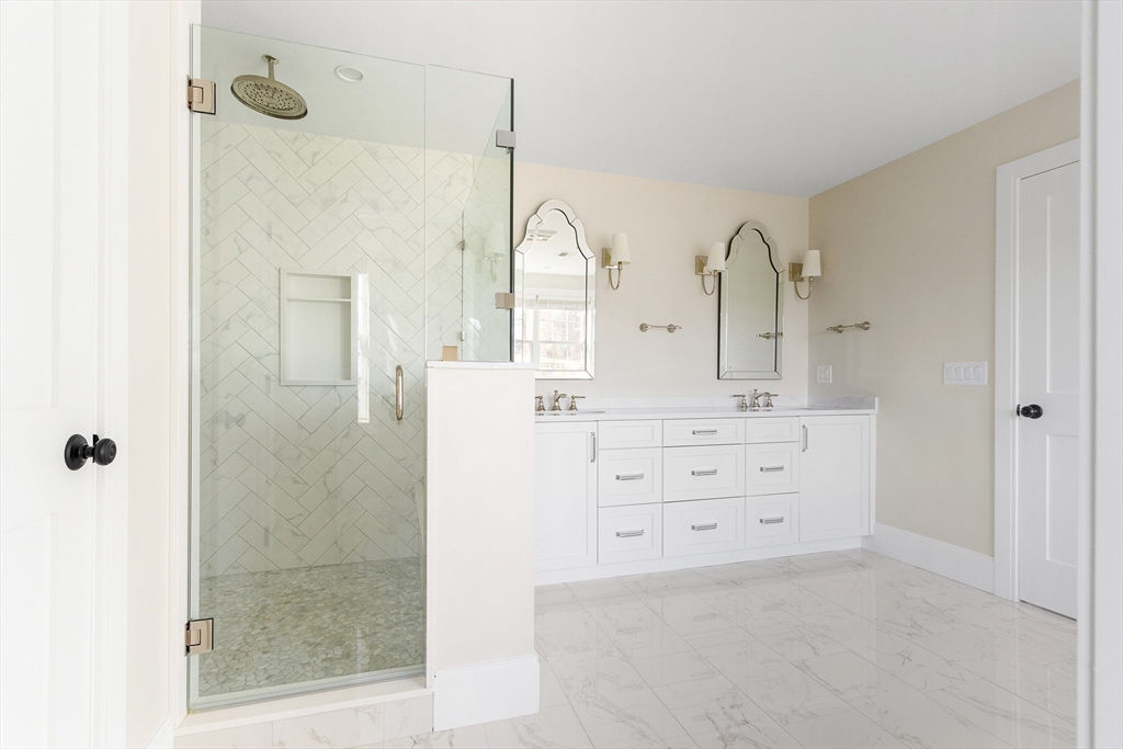 15 Graystone Lane