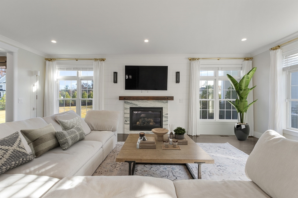 15 Graystone Lane