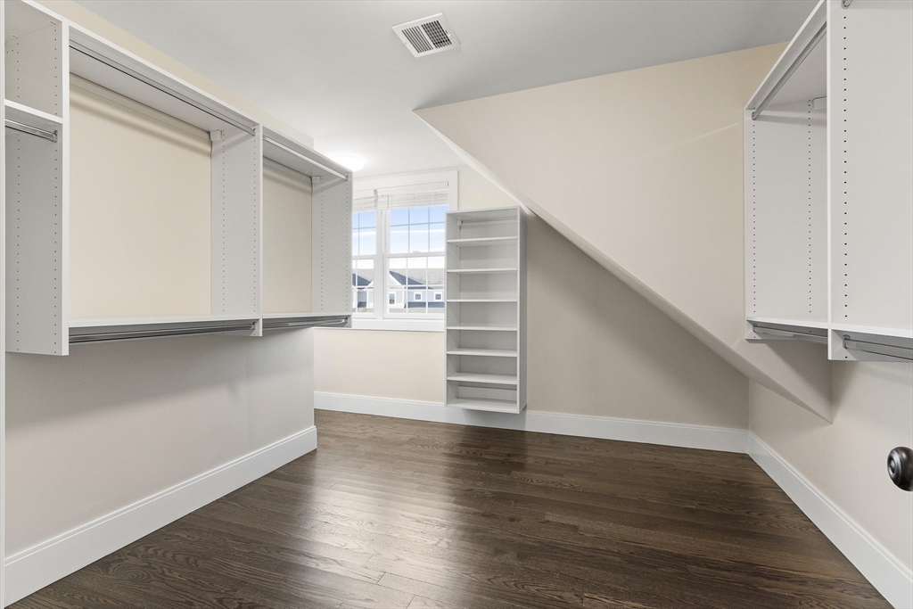 15 Graystone Lane