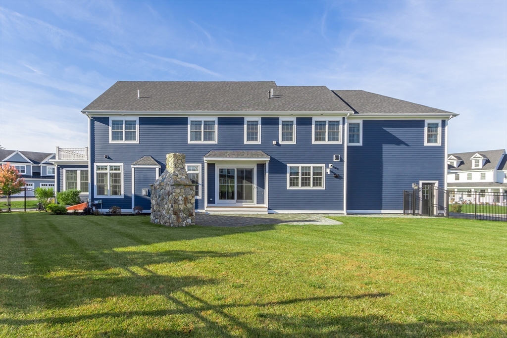 15 Graystone Lane