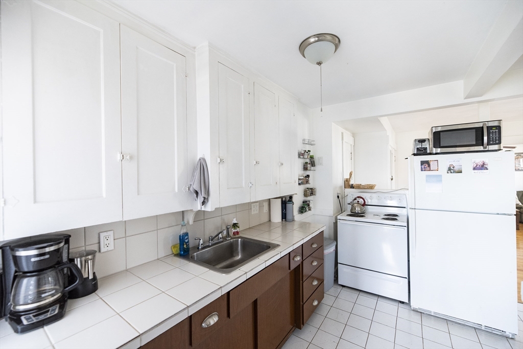 25-27 Hartford St