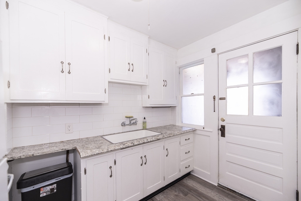 25-27 Hartford St