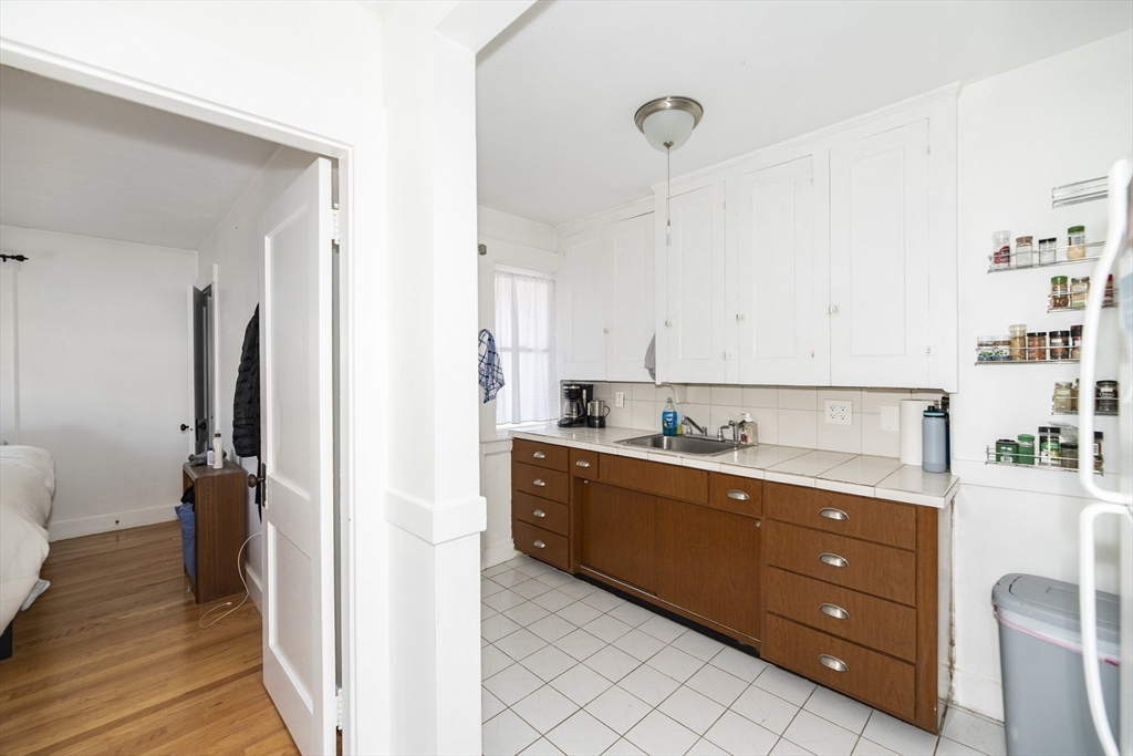 25-27 Hartford St