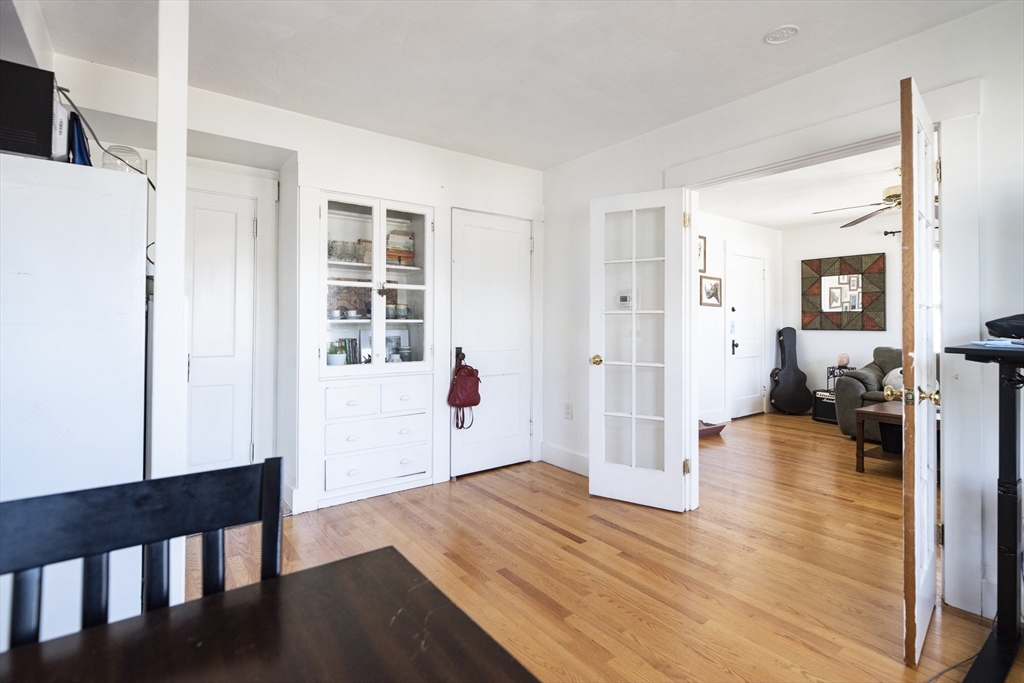 25-27 Hartford St