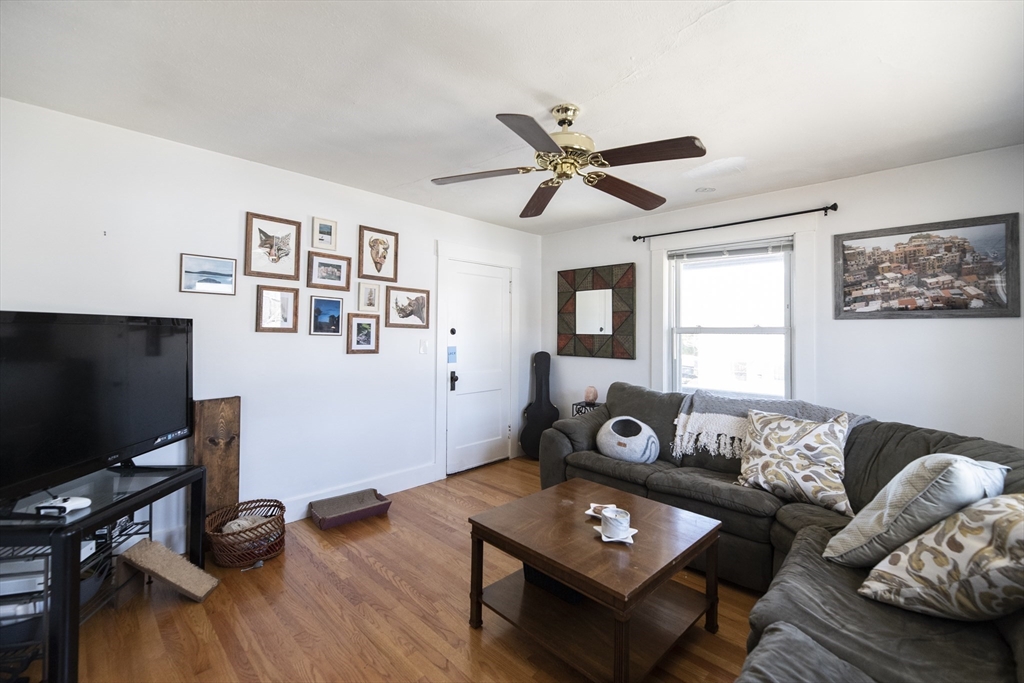 25-27 Hartford St