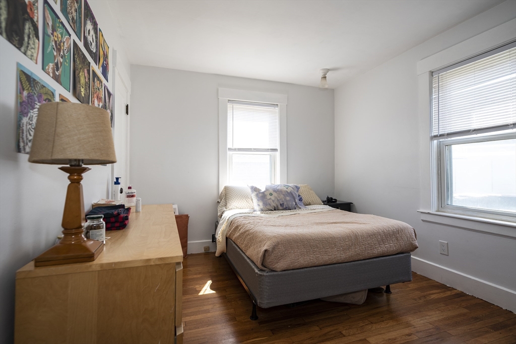 25-27 Hartford St