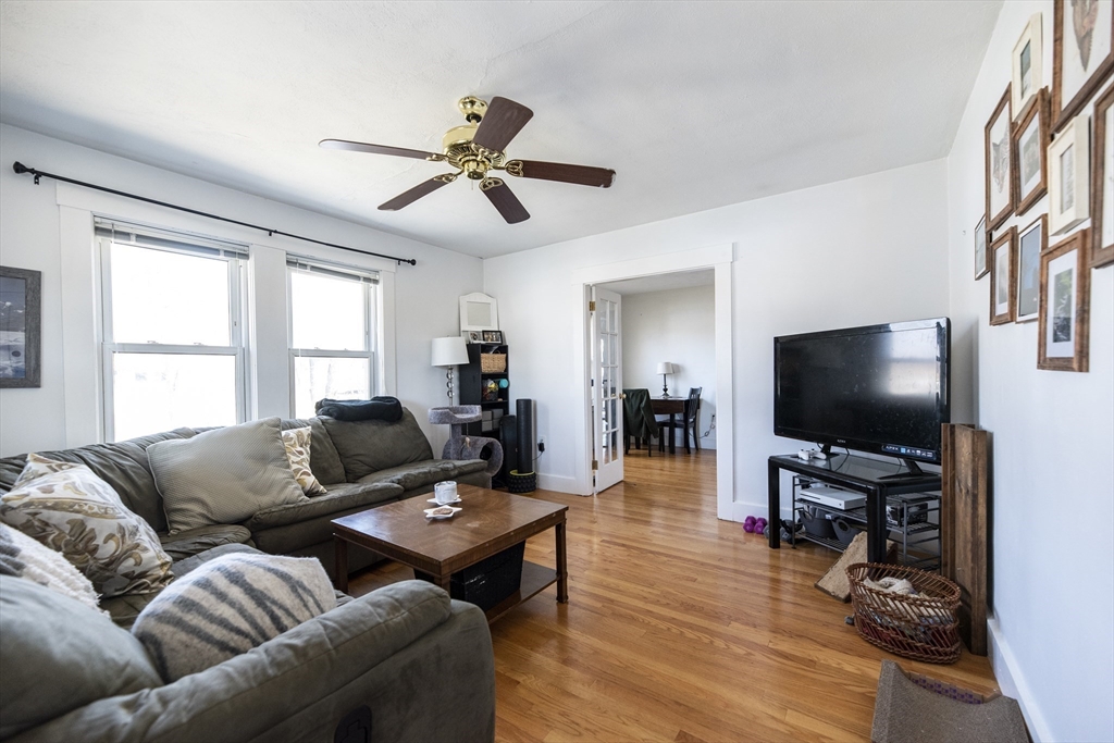 25-27 Hartford St