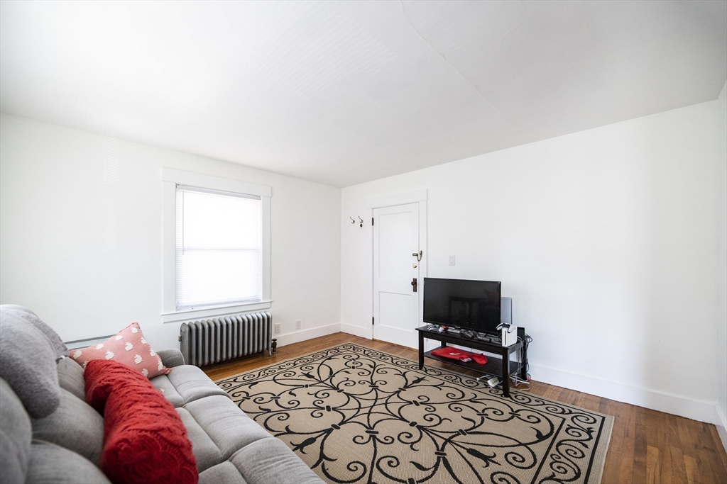 25-27 Hartford St