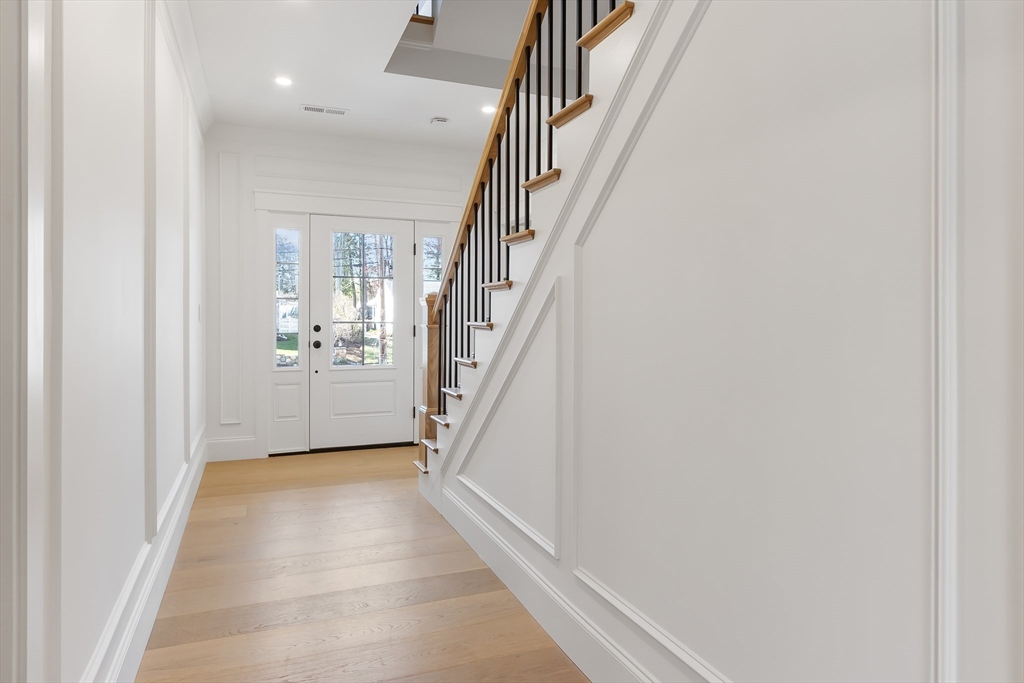 8 Greenleaf Road