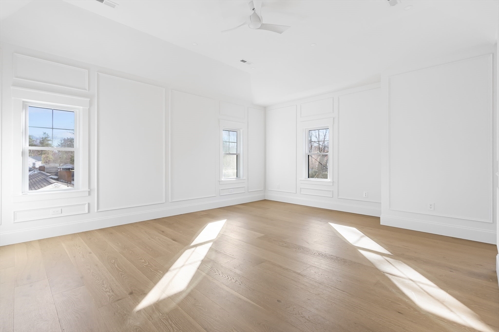 8 Greenleaf Road