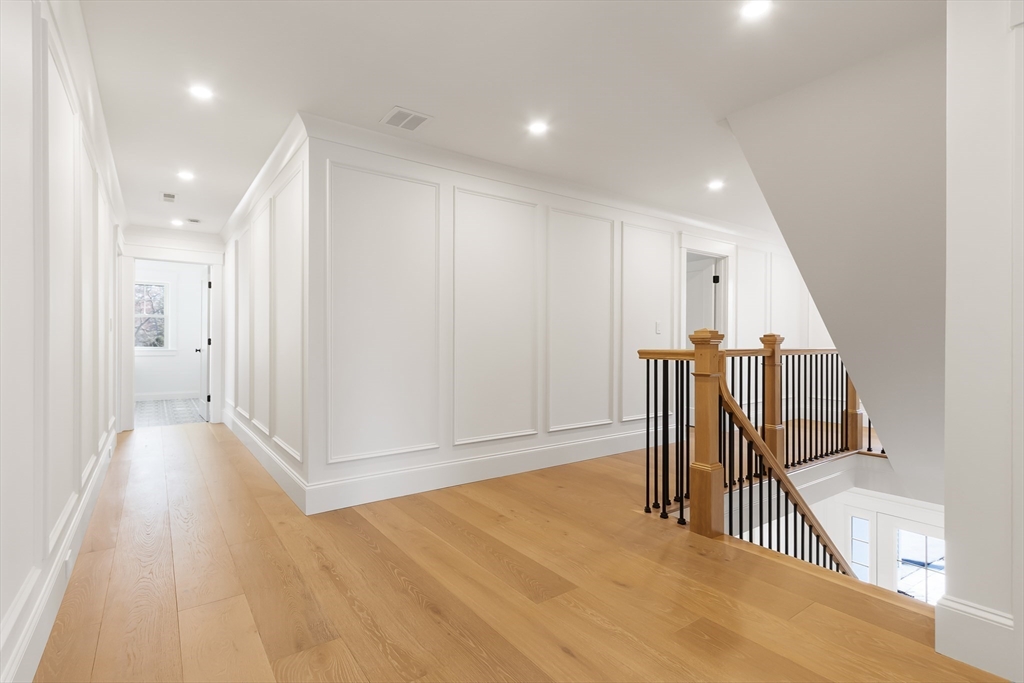 8 Greenleaf Road