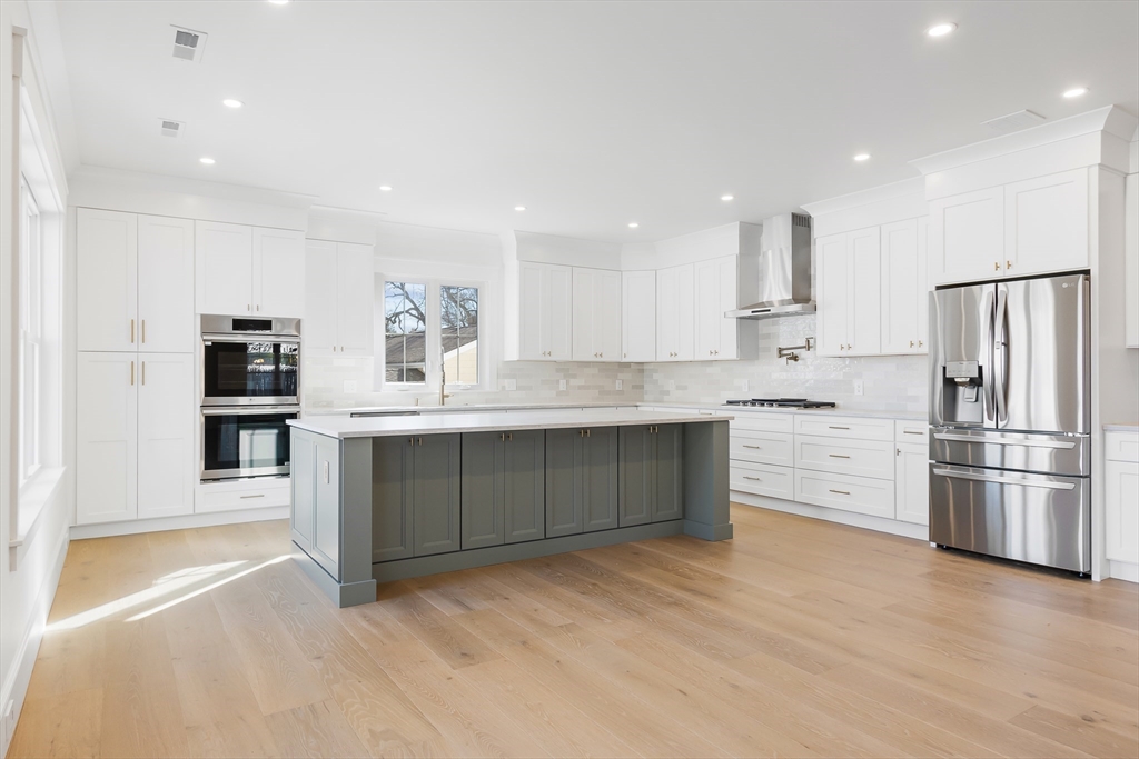 8 Greenleaf Road