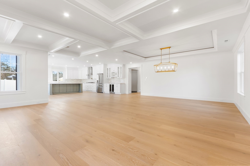 8 Greenleaf Road