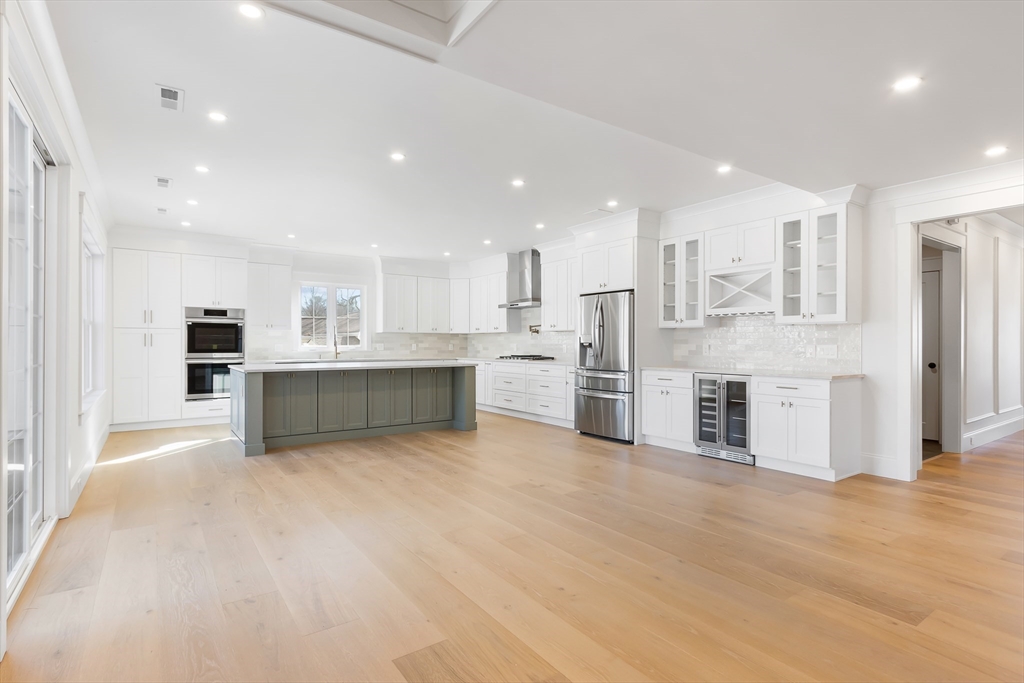 8 Greenleaf Road