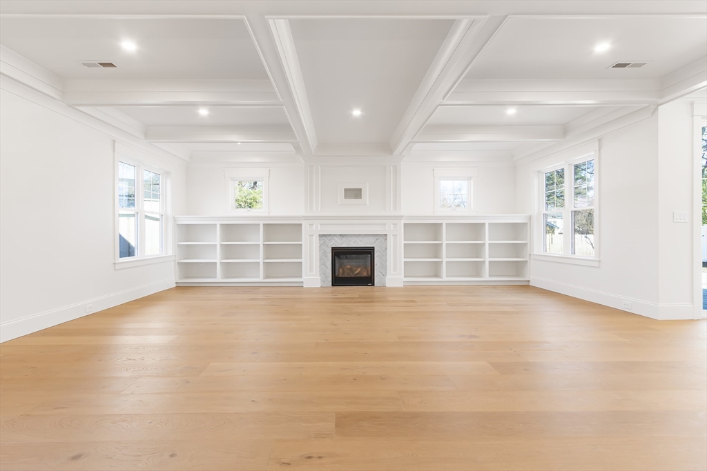 8 Greenleaf Road