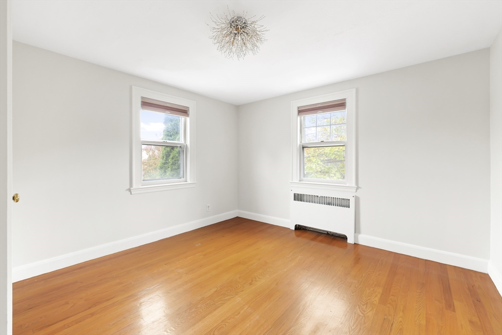 62-64 Rowe Street # B