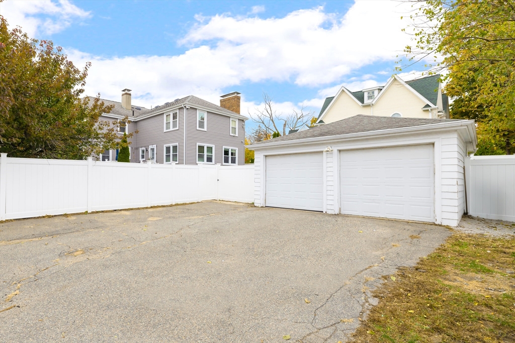 62-64 Rowe Street # B