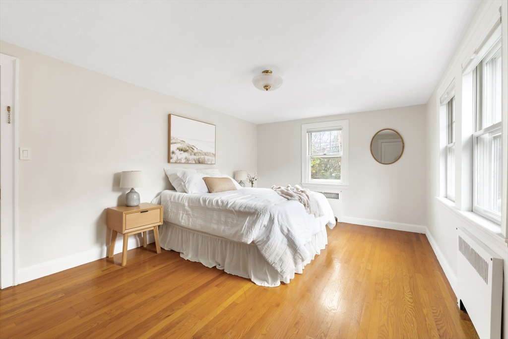 62-64 Rowe Street # B