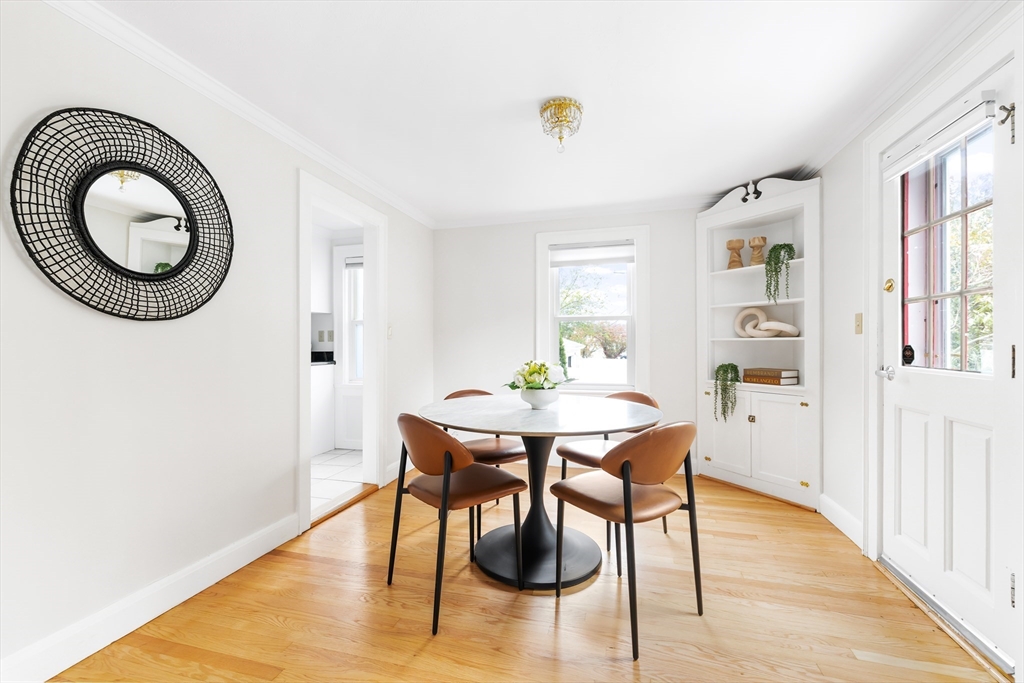 62-64 Rowe Street # B