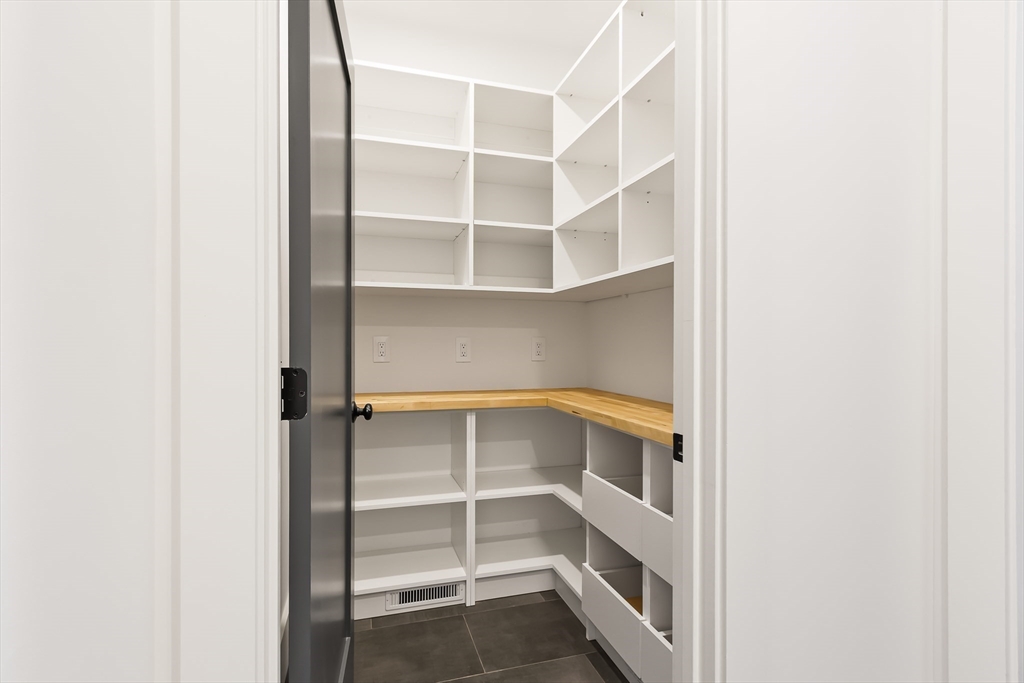 6 Floral Ave Extension # 6