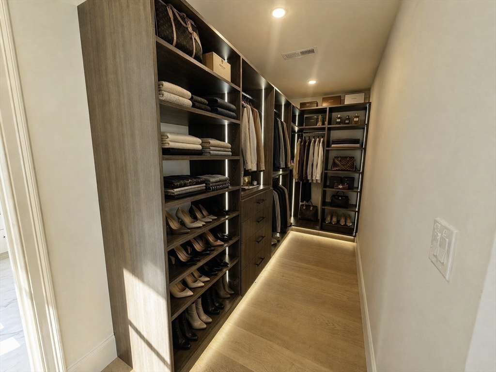 33 Stacey Street # 33